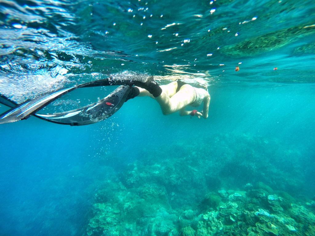 Imanuel Surfing B&B Хенгчун Экстерьер фото